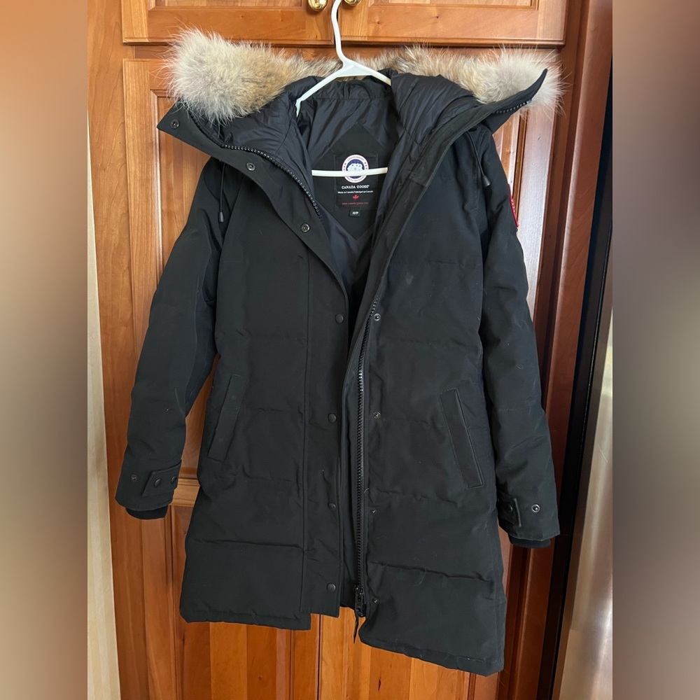Canada Goose Shelburne Parka Size M Used